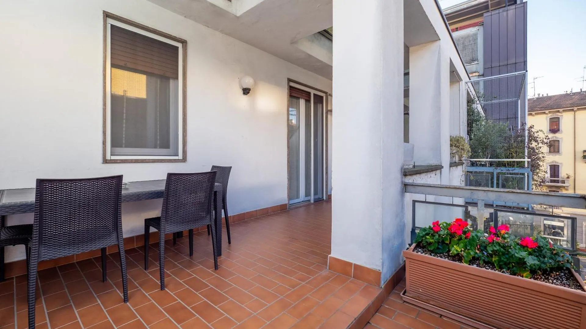 Flat In Center With Terrace, Near Garibaldi Fs Apartment Milan