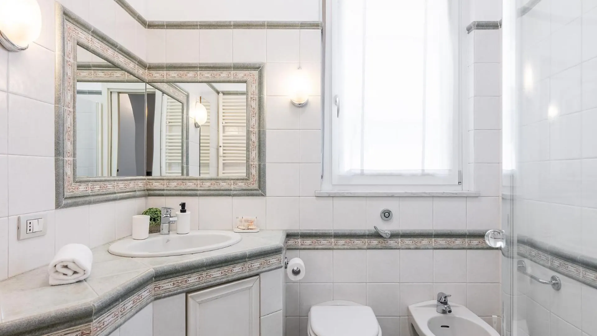 Flat In Center With Terrace, Near Garibaldi Fs Apartment Milan Italy