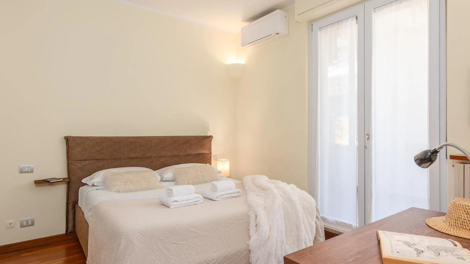 Flat In Center With Terrace, Near Garibaldi Fs Apartment Milan