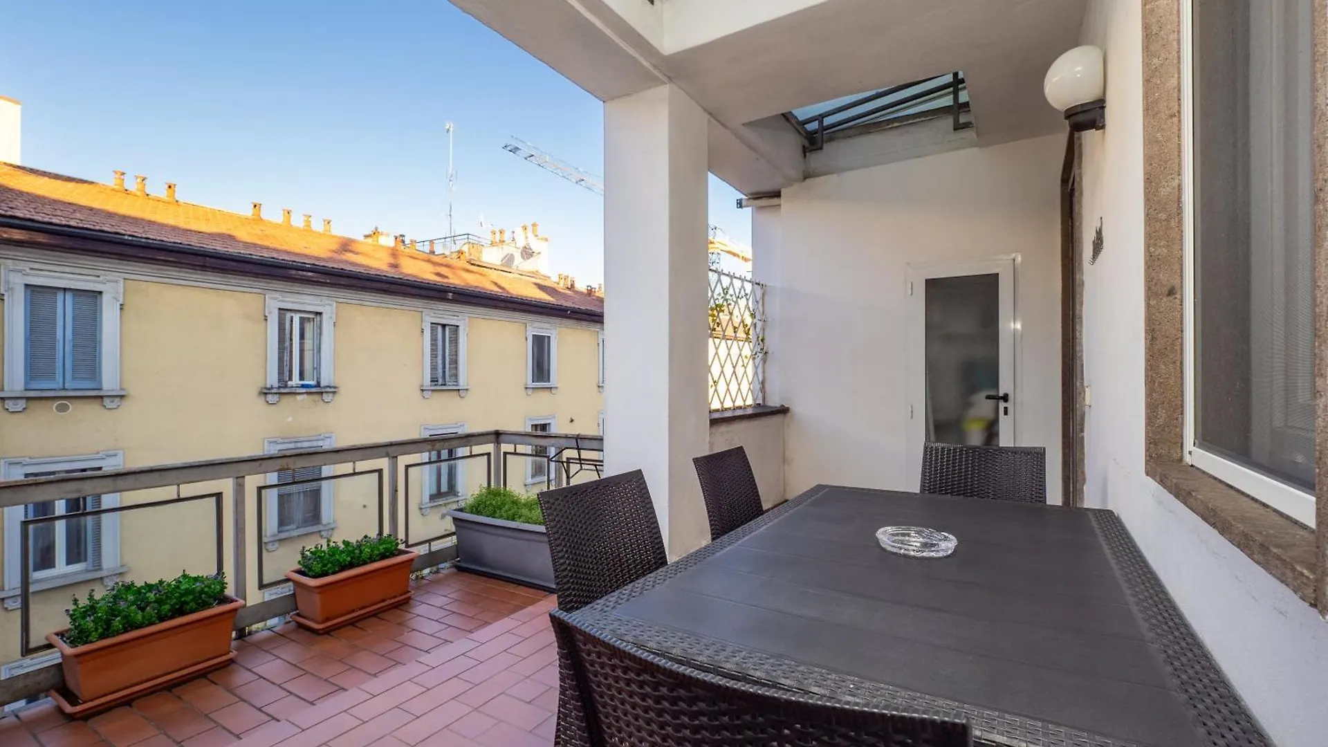 Ferienwohnung Flat In Center With Terrace, Near Garibaldi Fs Mailand 0*,  Italien