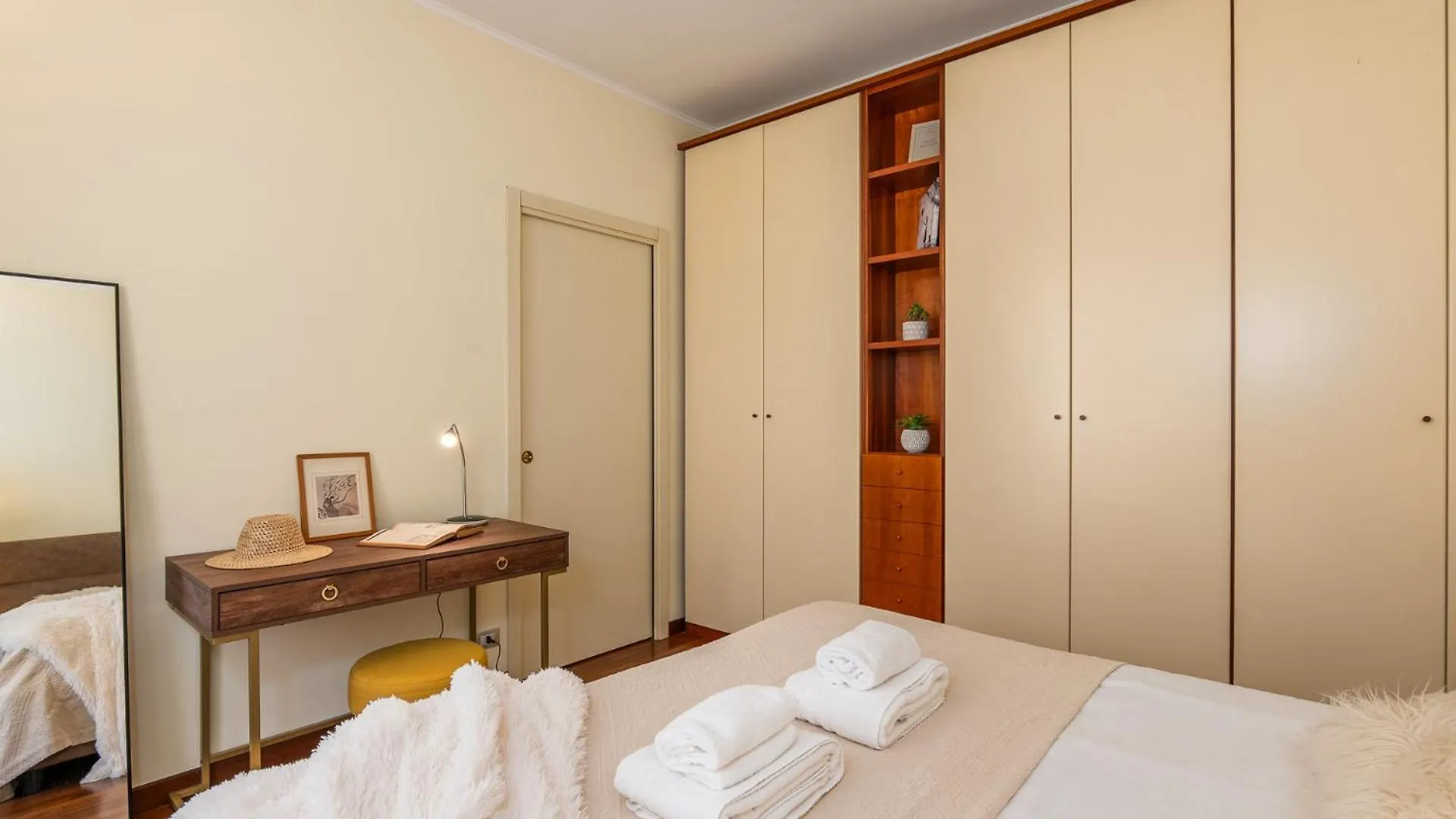 Apartament Flat In Center With Terrace, Near Garibaldi Fs Mediolan Włochy